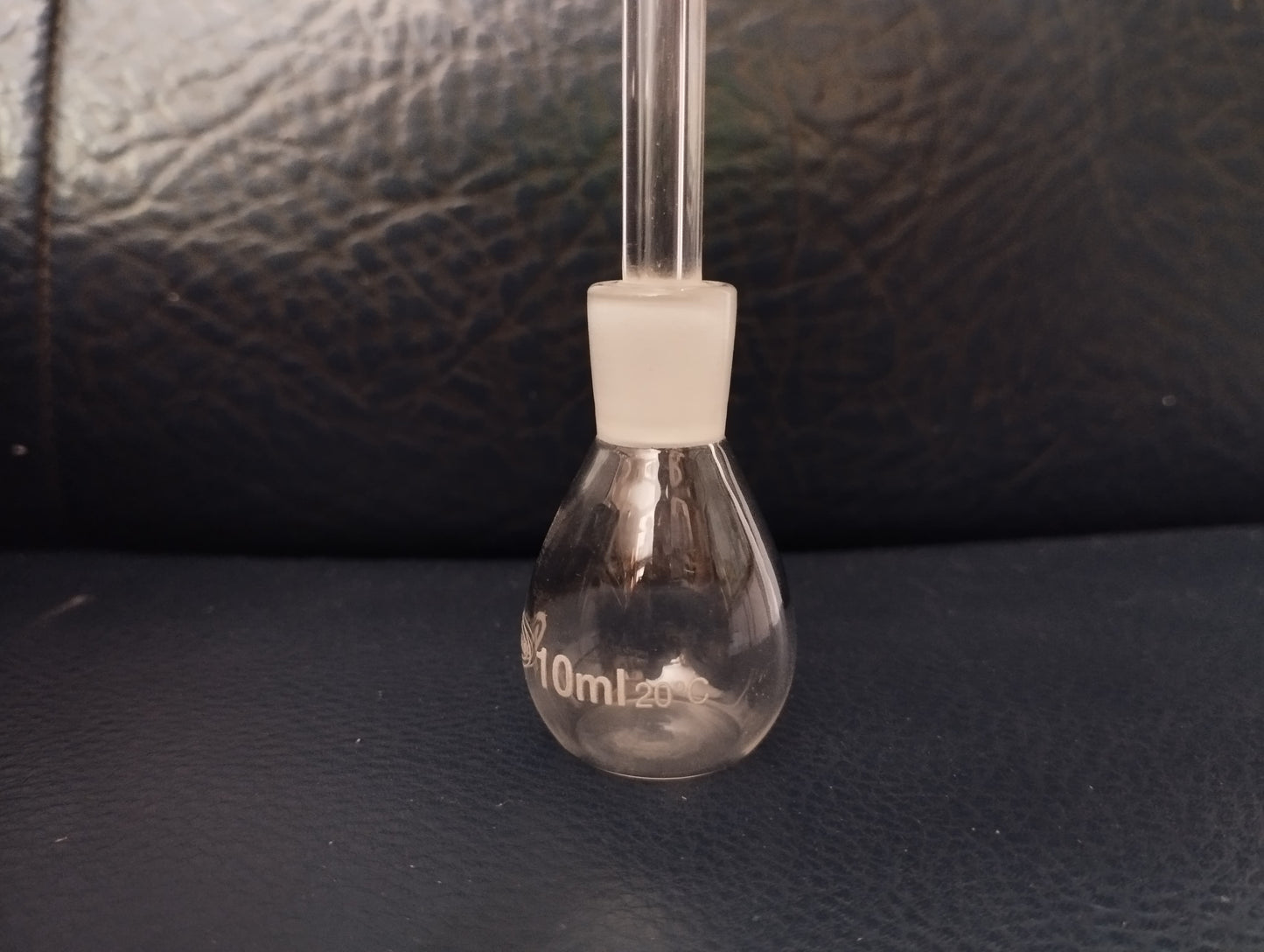 Gravity Bottle 10ml Specific Glassco | Narrow, cylindrical shape | Broilicate Glass|  Flat bottom Glass Flask