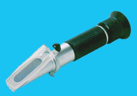 Hand Refractometer 0-32% - Made in China